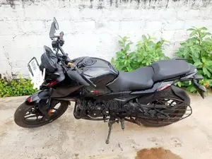Bajaj Pulsar N160 Standard 2025
