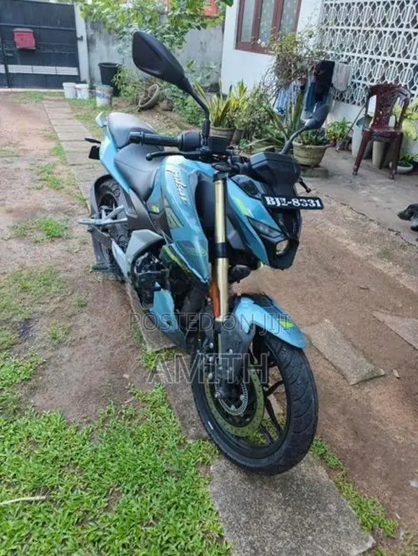 Bajaj Pulsar N160 2025