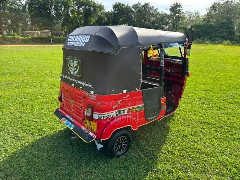Bajaj RE 2003