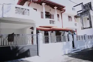 Spacious 6 Bedroom House For Sale – Moratuwa