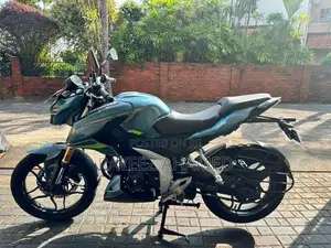 Bajaj Pulsar N160 2025
