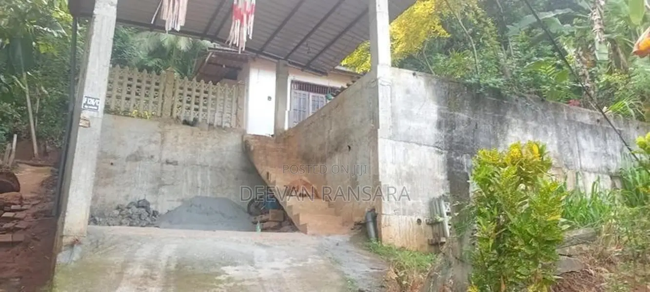මාවනැල්ල නගරයට කි.මි 1 1/2 ක් දුරින් නිවස විකිණිම