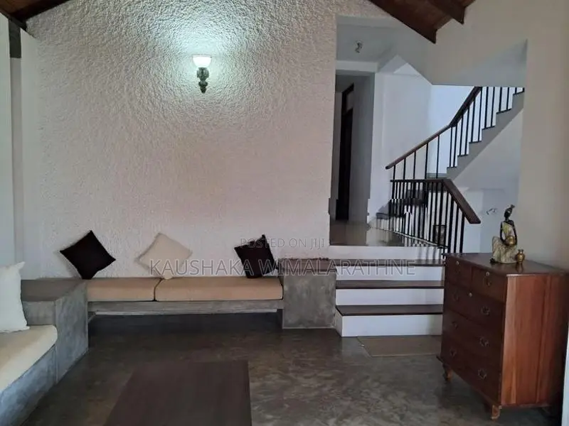Fully Furnished Three Storied House for Rent in Moratuwa Code: Wre0190