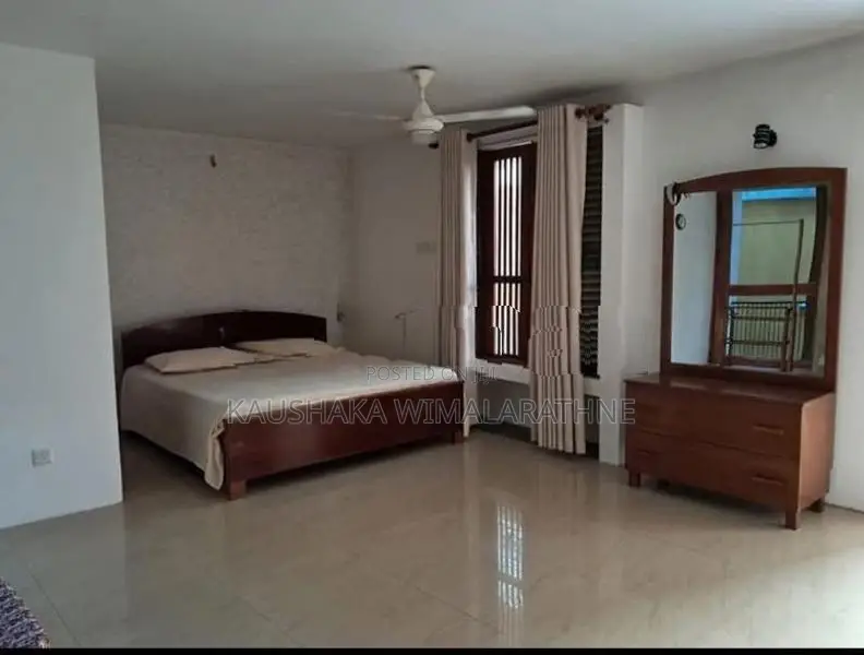 Fully Furnished Three Storied House for Rent in Moratuwa Code: Wre0190