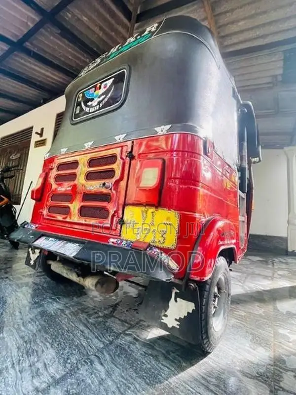 Bajaj RE Three Wheeler 2011