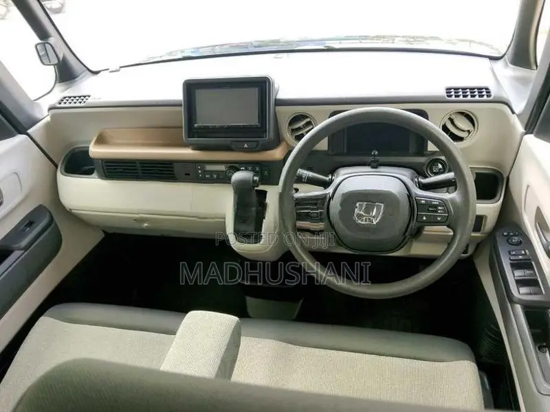 Honda N-Box 2024