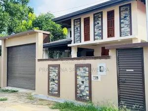 Brand New solid Modern super luxury piliyandala