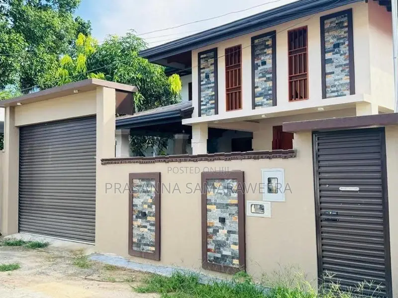 Brand New solid Modern super luxury piliyandala