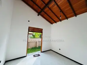 Brand New solid Modern super luxury piliyandala