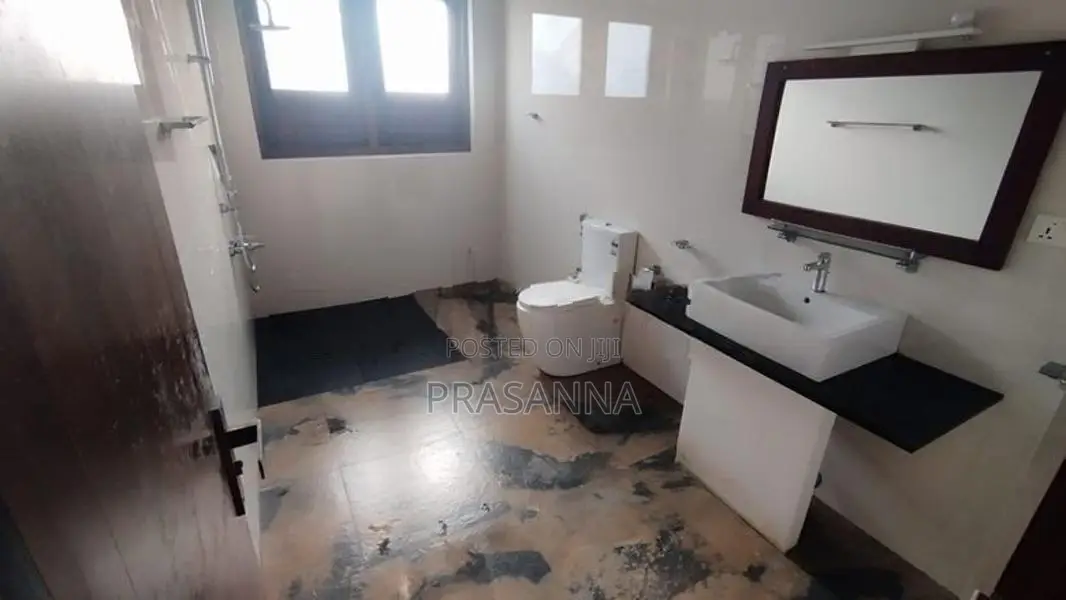 Room for Rent Nugegoda (Girls Only)