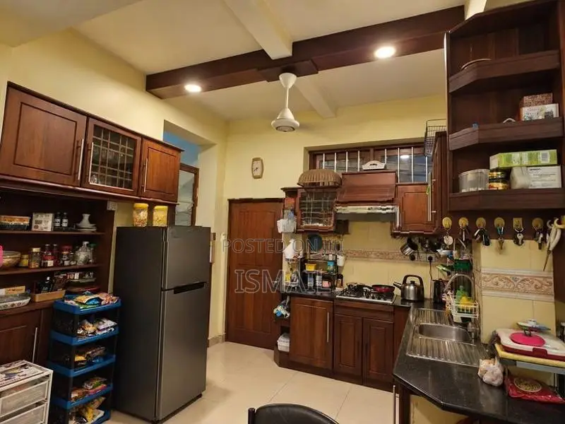 Stratford Avenue House For Rent In Colombo 6