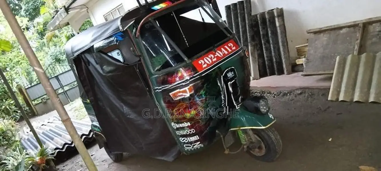 Bajaj RE 1995
