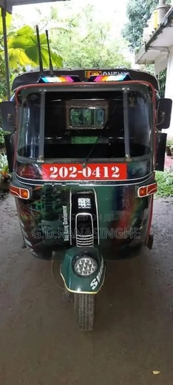 Bajaj RE 1995