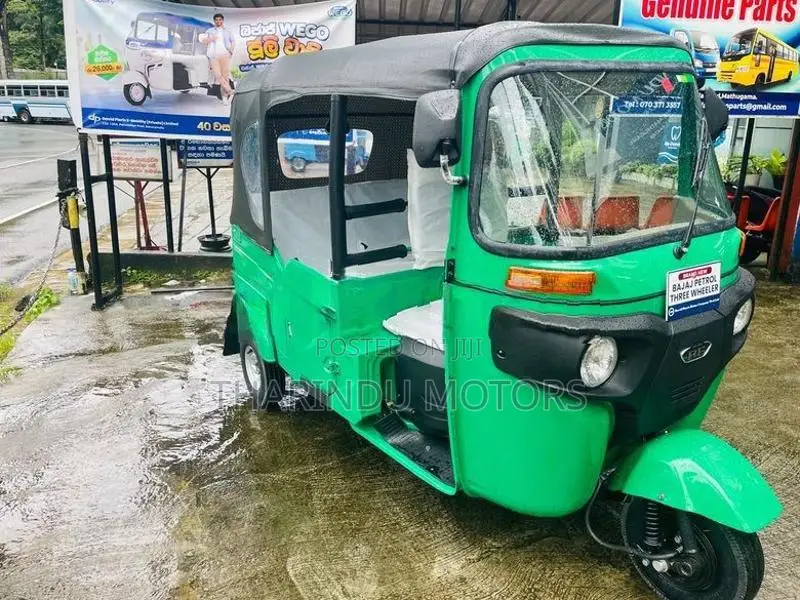 Bajaj RE 2026