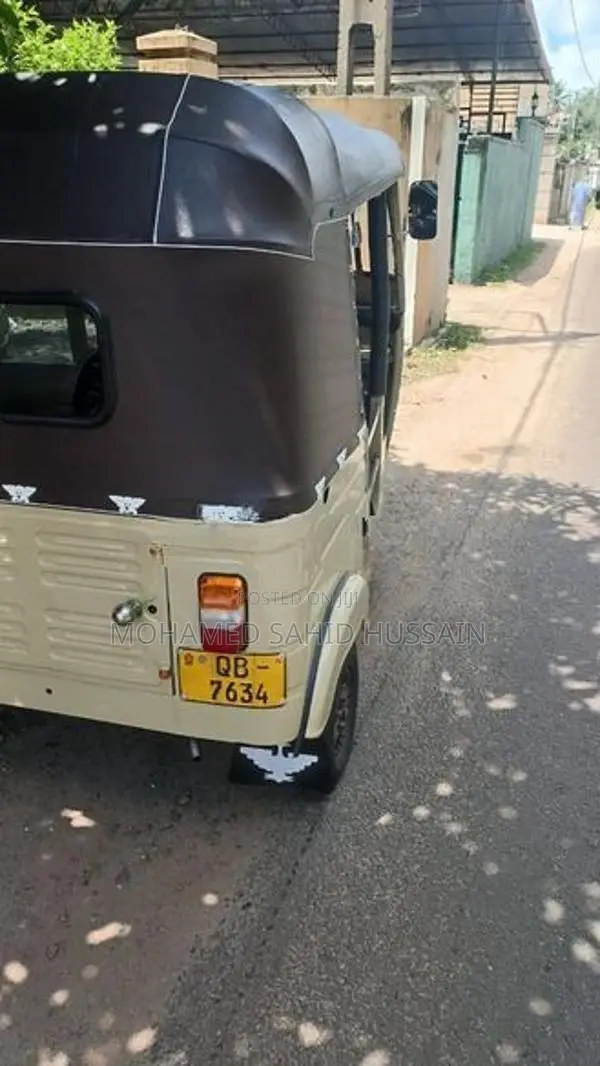 Bajaj RE 1997