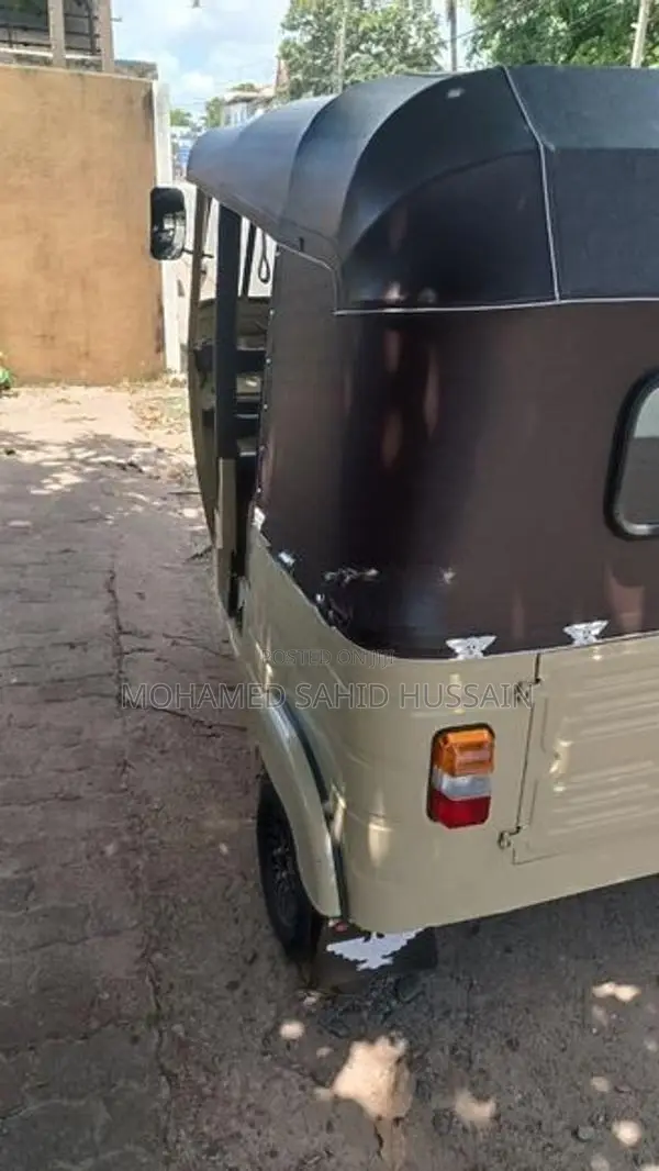 Bajaj RE 1997
