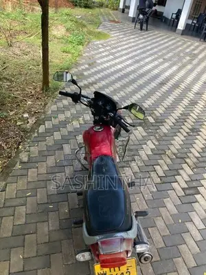 TVS Victor 2003