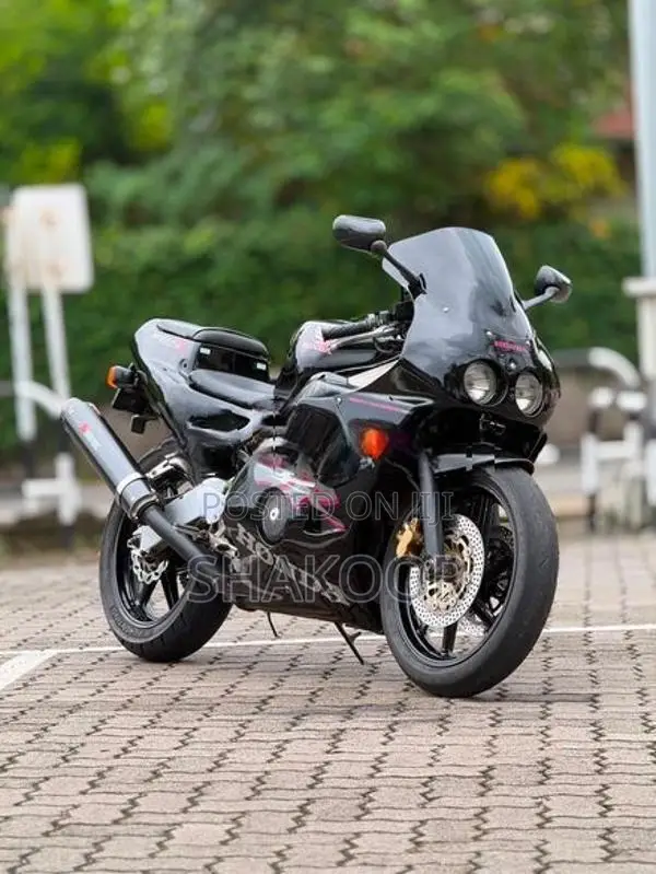 Honda CBR250R Gullarm 250 2013