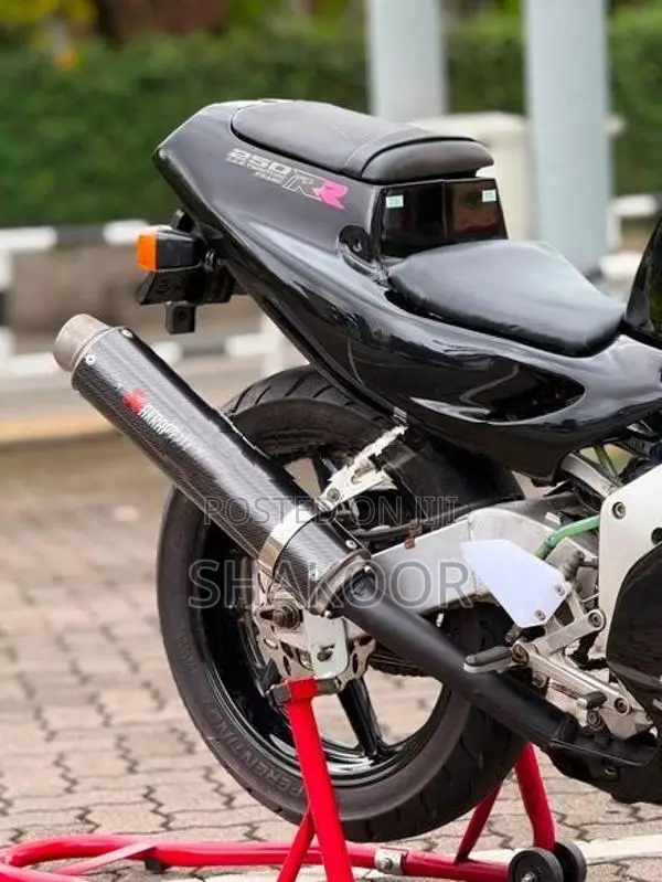 Honda CBR250R Gullarm 250 2013