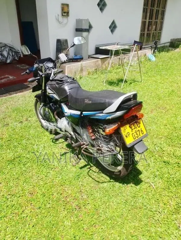 Bajaj CT100 2008