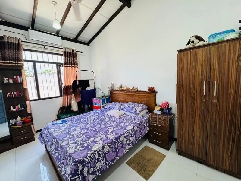 Two Story Luxury House for Sale in Moratuwa Piliyandala