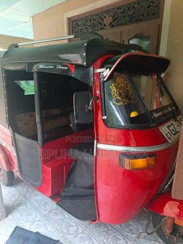 Bajaj RE 2002