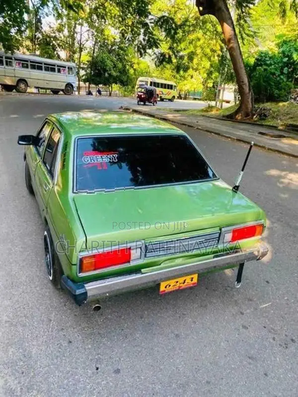 Nissan Sunny 1985