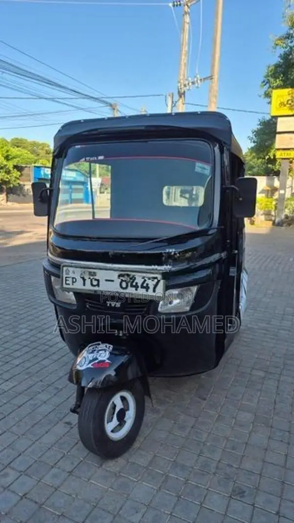 Bajaj RE 2010
