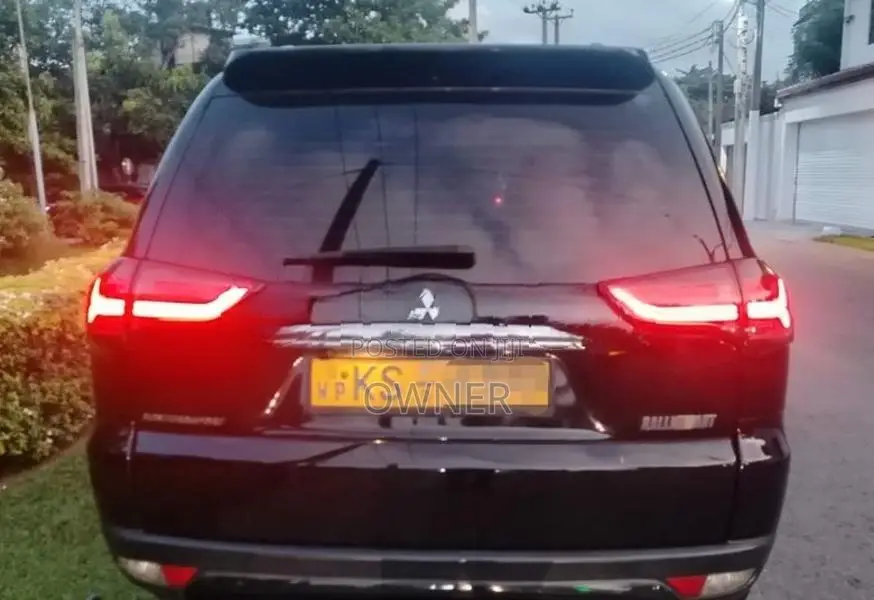 Mitsubishi Montero Sports 2011