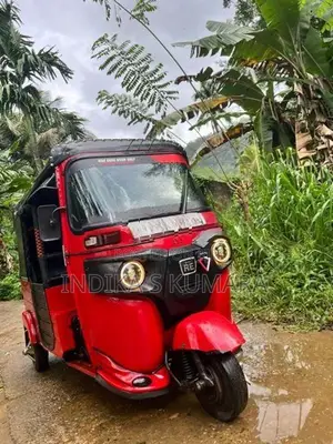 Bajaj RE 2016