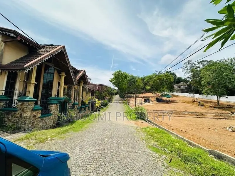 Land For Sale In Wanagurumawatha Athurugiriya