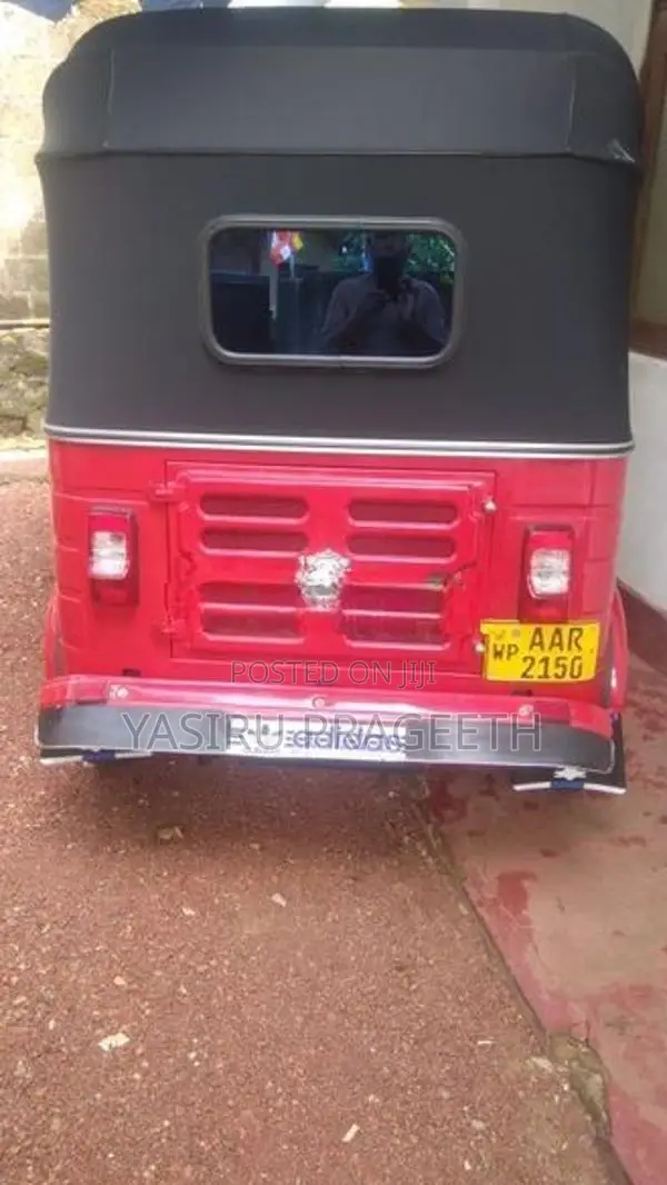 Bajaj RE 2014