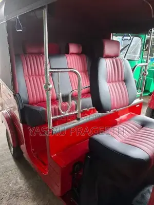 Bajaj RE 2014