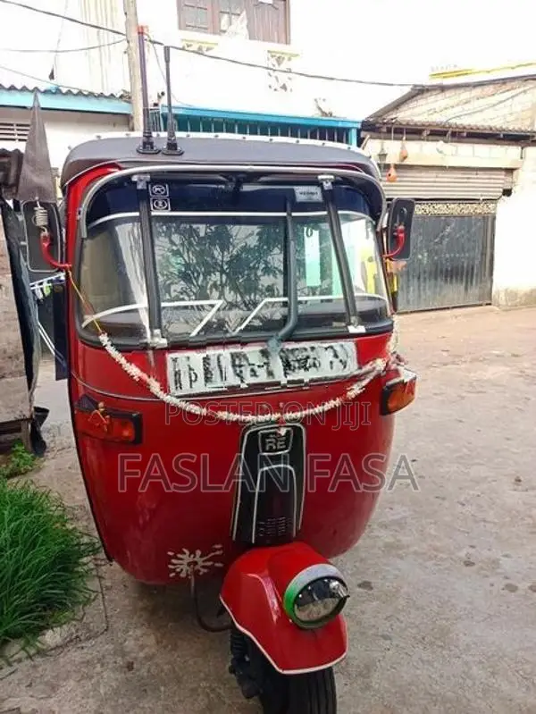 Bajaj RE 2003