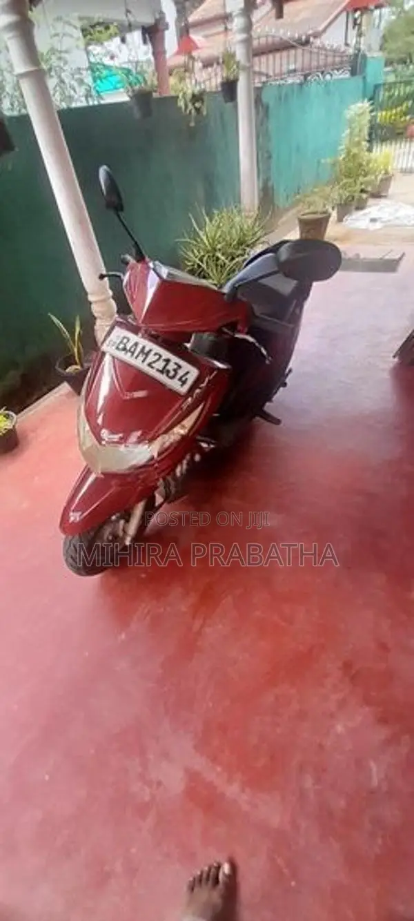 Yamaha Ray 2013
