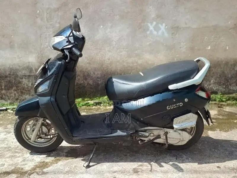 Mahindra Gusto 2015