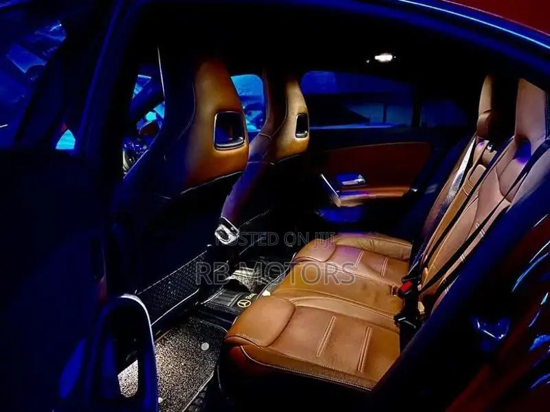 Mercedes Benz CLA 200 AMG Premium Plus 2019