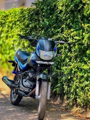 Bajaj CT100 2025