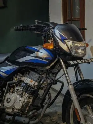 Bajaj CT100 2025
