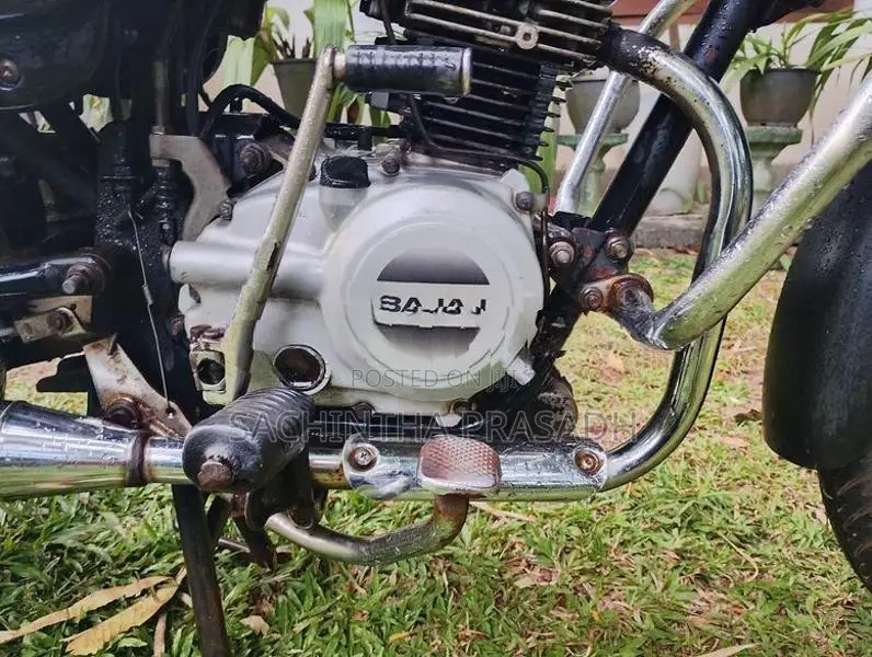 Bajaj CT100 2012