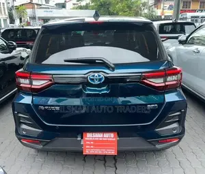 Toyota Raize Hybrid 2025