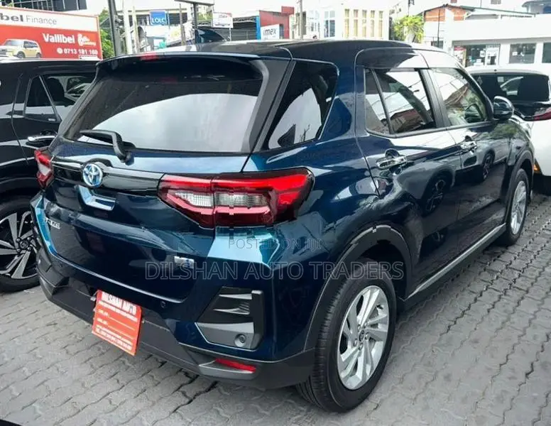 Toyota Raize Hybrid 2025