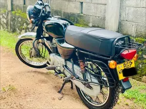 Bajaj CT100 2018