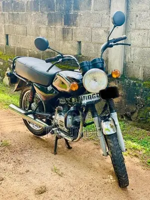 Bajaj CT100 2018