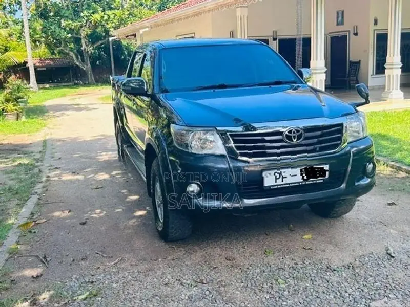 Toyota Hilux 2015