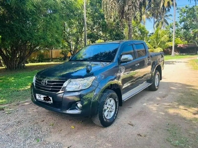 Toyota Hilux 2015