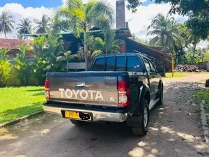 Toyota Hilux 2015