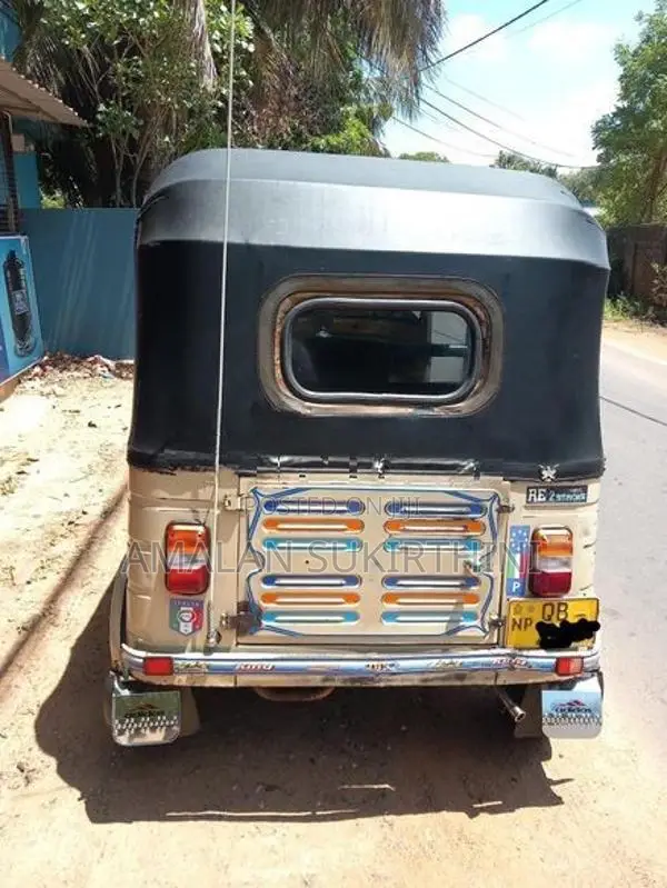 Bajaj RE 2006