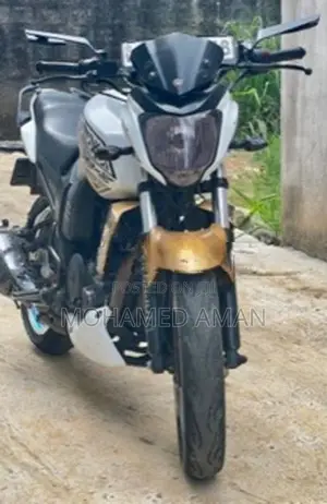 Yamaha FZ S v1 2014