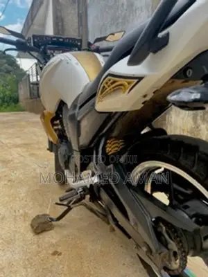 Yamaha FZ S v1 2014